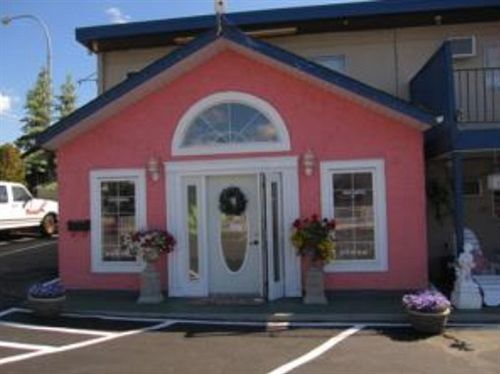 Motel Super 8 By Wyndham Penticton Exterior foto